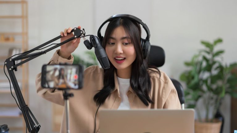 content creator cara menarik viewers